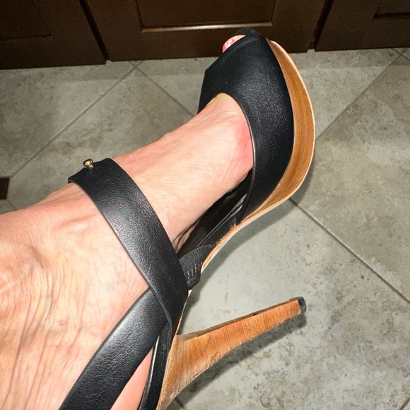 Gucci stilettos- rare! - Picture 6 of 10